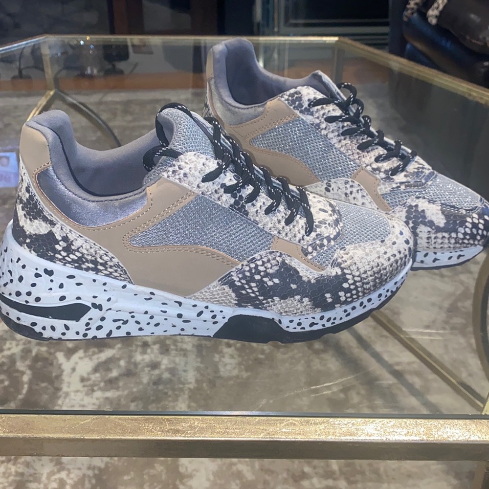 Steve Madden sneakers